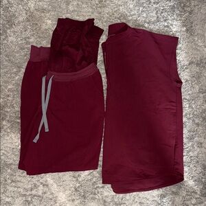 Figs Burgundy scrub Set